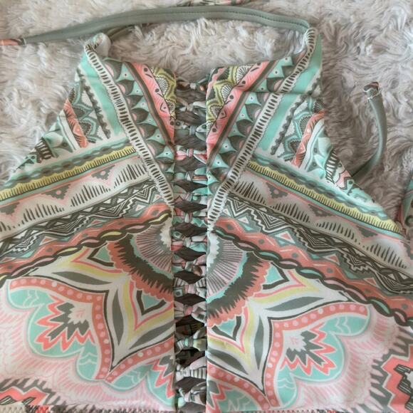 Altar’d State Abstract Print Padded Lace Up Halter Bikini Top - NWT!! - Picture 3 of 6